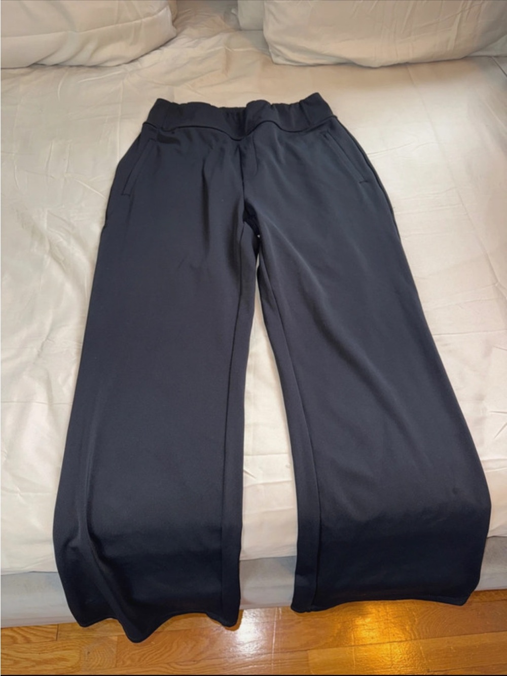 HALARA Black Wide-Leg Pull-On Pants